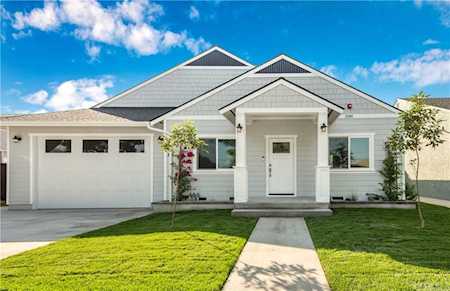 2081 Gondar Avenue Long Beach, CA 90815