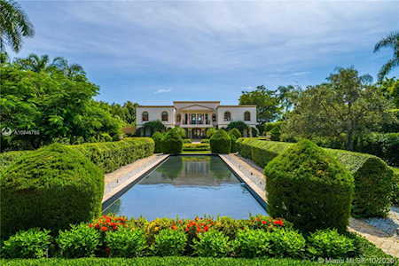 36 Indian Creek Island Rd Indian Creek, FL 33154