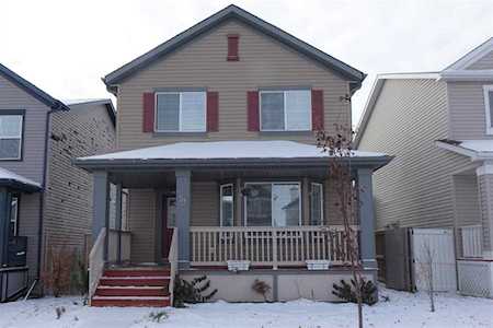 19 Saddlebrook Gardens NE Calgary, AB T3J 5M7