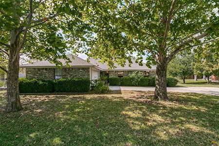 322 S Denton Avenue Justin, TX 76247