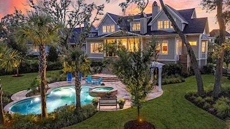 359 Lesesne St Daniel Island, SC 29492