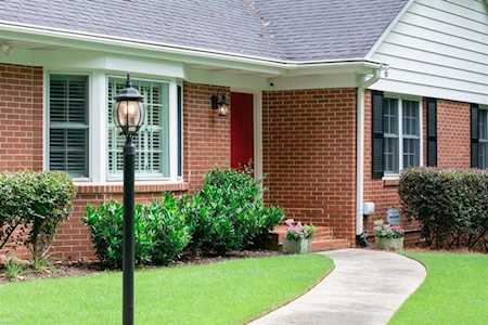 380 Forest Hills Dr Atlanta, GA 30342