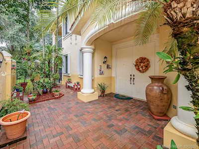 1515 Passion Vine Cir #2-1 Weston, FL 33326