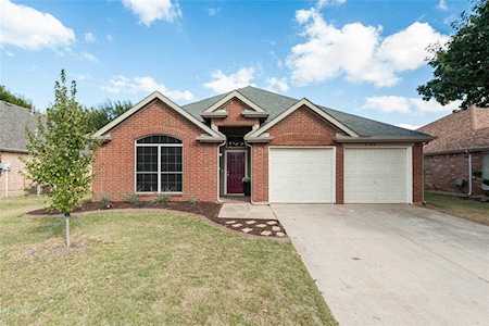 2702 Wandering Oak Drive Corinth, TX 76208