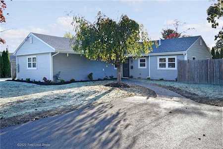 25 Whippoorwill Rd Warwick, RI 02888
