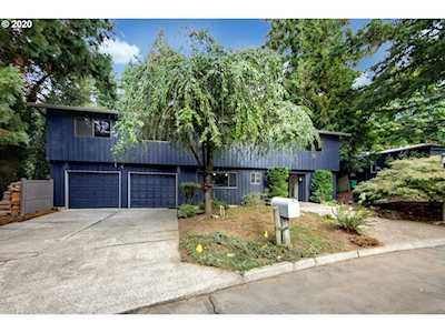 4433 SW Tunnelwood St Portland, OR 97221