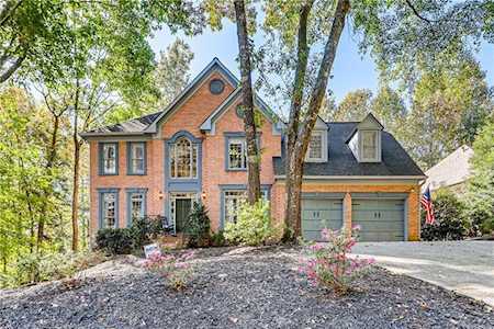 945 Azalea Dr Roswell, GA 30075
