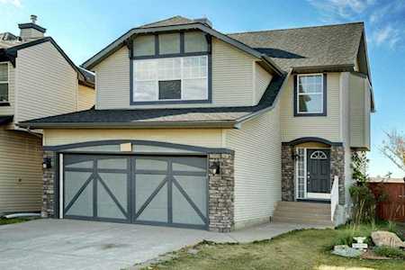 82 New Brighton Circle SE Calgary, AB T2Z 4B3