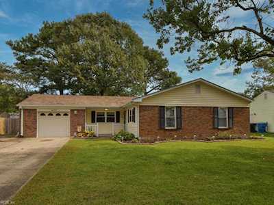 5492 Beaufain Blvd Virginia Beach, VA 23464
