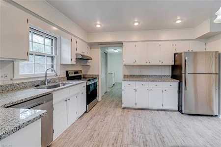 5205 Baptist Circle Virginia Beach, VA 23464