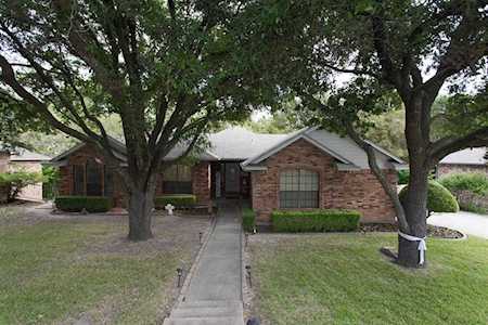 545 Ten Mile Drive Desoto, TX 75115