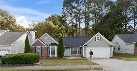 2122 Steffi Ln Lawrenceville, GA 30044