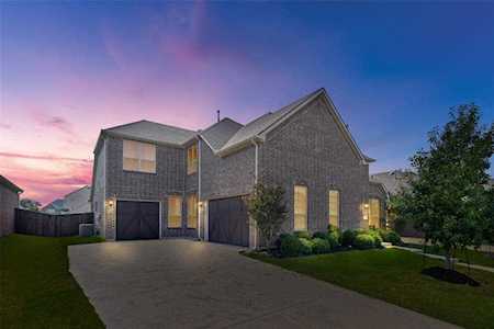 953 Holt Lane Allen, TX 75013