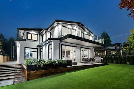 527 W Kings Road North Vancouver, BC V7N 2M5