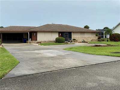 751 Mirror Lakes Dr Lehigh Acres, FL 33974