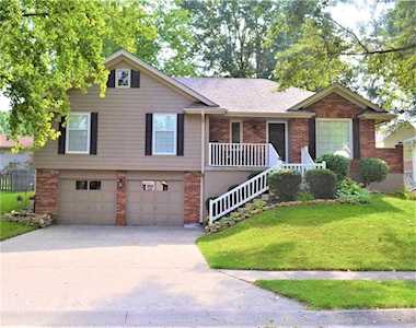 1207 Amesbury Ave Liberty, MO 64068