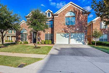 8808 Wyatt Circle Lantana, TX 76226