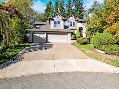 10421 NW Burkhardt Ct Portland, OR 97229