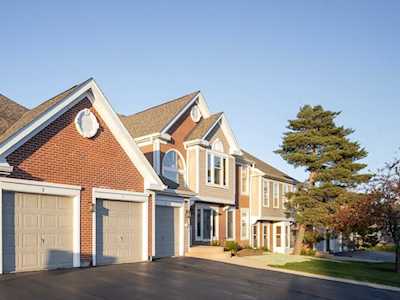 211 University Ln #C Elk Grove Village, IL 60007