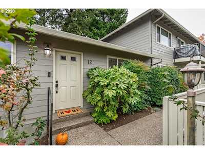2529 SW Spring Garden St #12 Portland, OR 97219