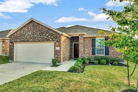 1712 Waggoner Drive Aubrey, TX 76227