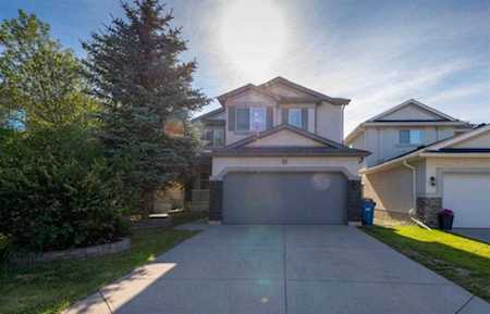 46 Harvest Grove Close NE Calgary, AB T3K 4T6