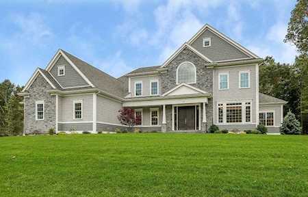 29 Hedgerow Lane Westwood, MA 02090