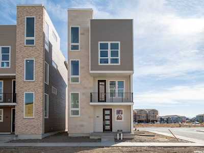 613 E 430 S American Fork, UT 84003