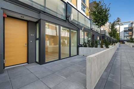 649 E 3rd Street #102 North Vancouver, BC V7L 1G6