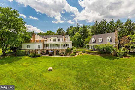 1201 Towlston Rd Great Falls, VA 22066