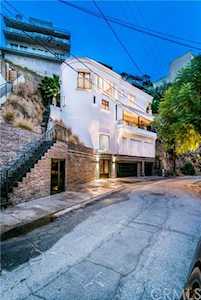 8445 Franklin Avenue Hollywood Hills, CA 90069