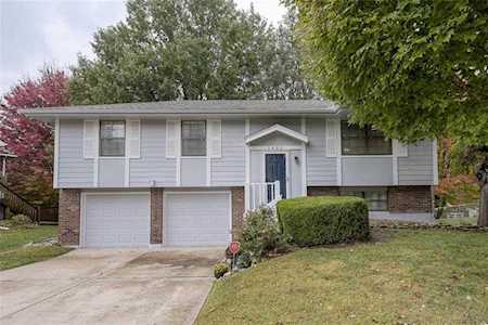 1405 NW 50th St Blue Springs, MO 64015