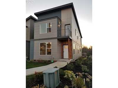 2803 SE Brookwood Ave Hillsboro, OR 97123