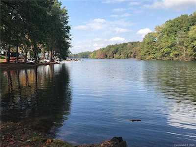 714 Northeast Dr Davidson, NC 28036