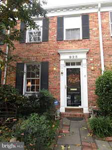 925 Columbus St Alexandria, VA 22314