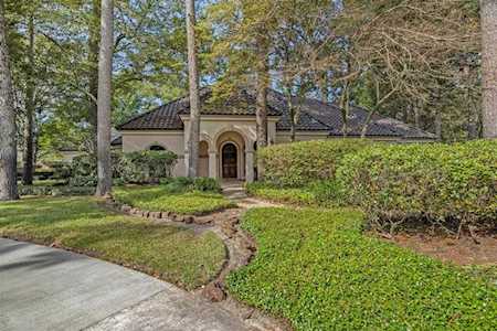 5603 Wooded Villas Dr Kingwood, TX 77345