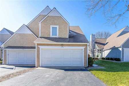12558 Barkley St Overland Park, KS 66209