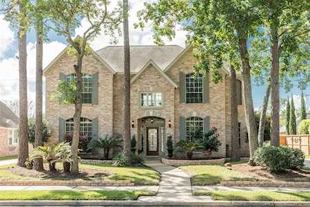 16723 Palisades Point Dr Houston, TX 77059