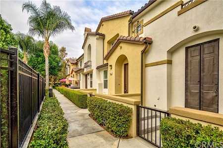 6345 Amadora Lane Eastvale, CA 91752