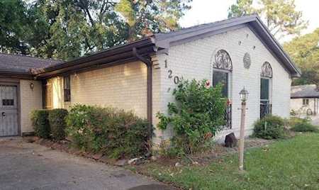 1202 Beaver Bend Rd Houston, TX 77088