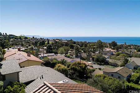 1613 Via Zurita Palos Verdes Estates, CA 90274