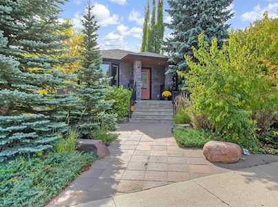 2421 15 Ave SW Calgary, AB T3C 0Y5