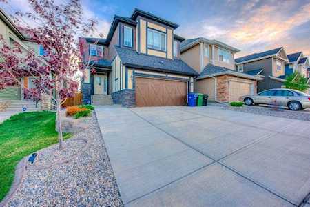 53 Sherwood Square NW Calgary, AB T3R 0R9