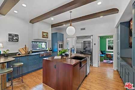 2031 N Alexandria Avenue Los Angeles, CA 90027