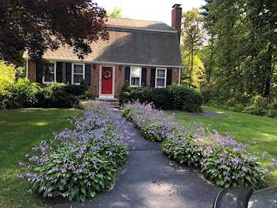31 Tiffany Circle West Bridgewater, MA 02379