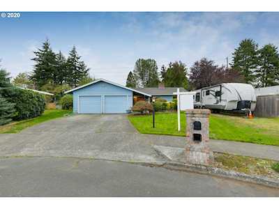 13605 NE Clackamas St Portland, OR 97230