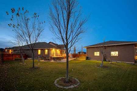 137 Hamptons Common NE High River, AB T1V 0B1