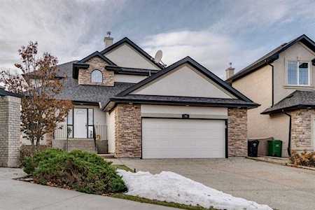 54 Everglade Way SW Calgary, AB T2Y 4M9