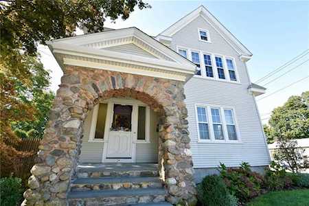29 Parkside Dr Warwick, RI 02888
