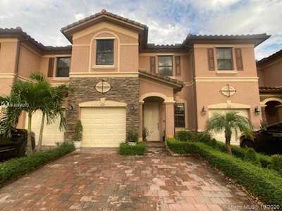 9037 W 33rd Ave #9037 Hialeah, FL 33018